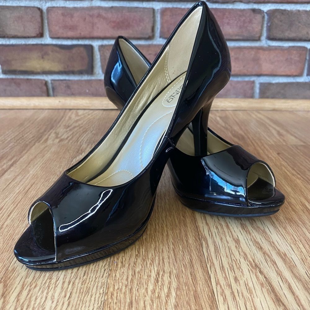Bandolino Supermodel Peep Toe Platform Pumps 6.5 Black
